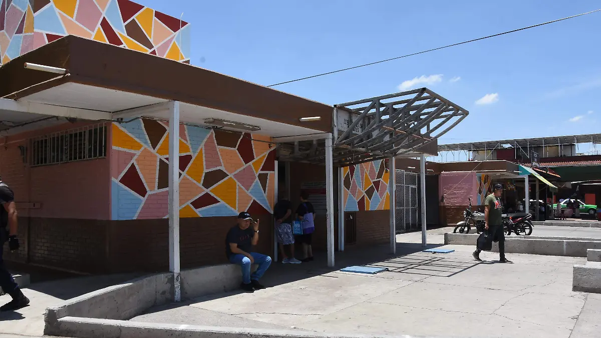 MERCADOS Y PLAZA COMERCIO.- RICARDO SSANCHEZ.- EL SOL DE IRAPUATO (1)